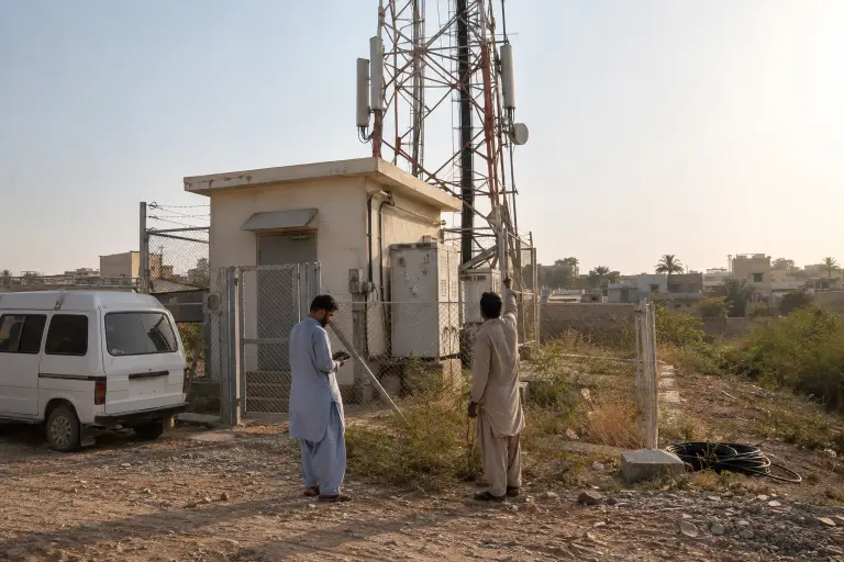 A mobile-phone tower outside Hyderabad, Sindh, where heat-management software failed to reflect service outages during July’s extreme temperatures.