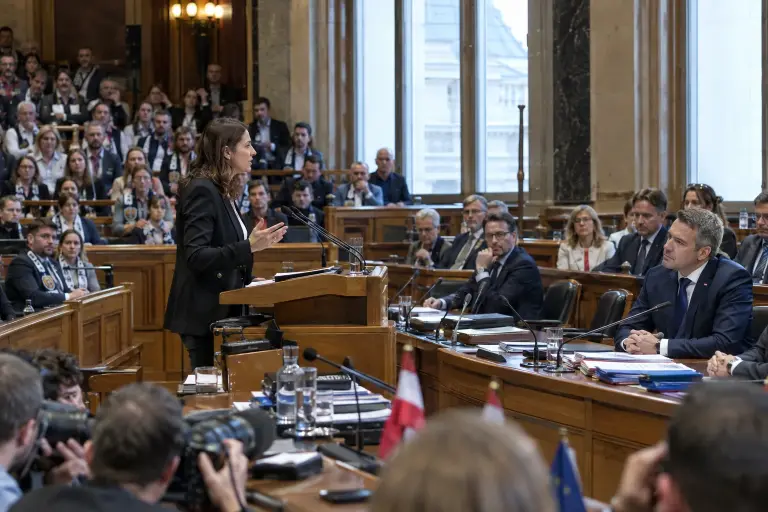 Witnesses give evidence in Vienna as MPs probe the ÖSTT–Alpenstadt FC sports‑tech deal, 21 September.